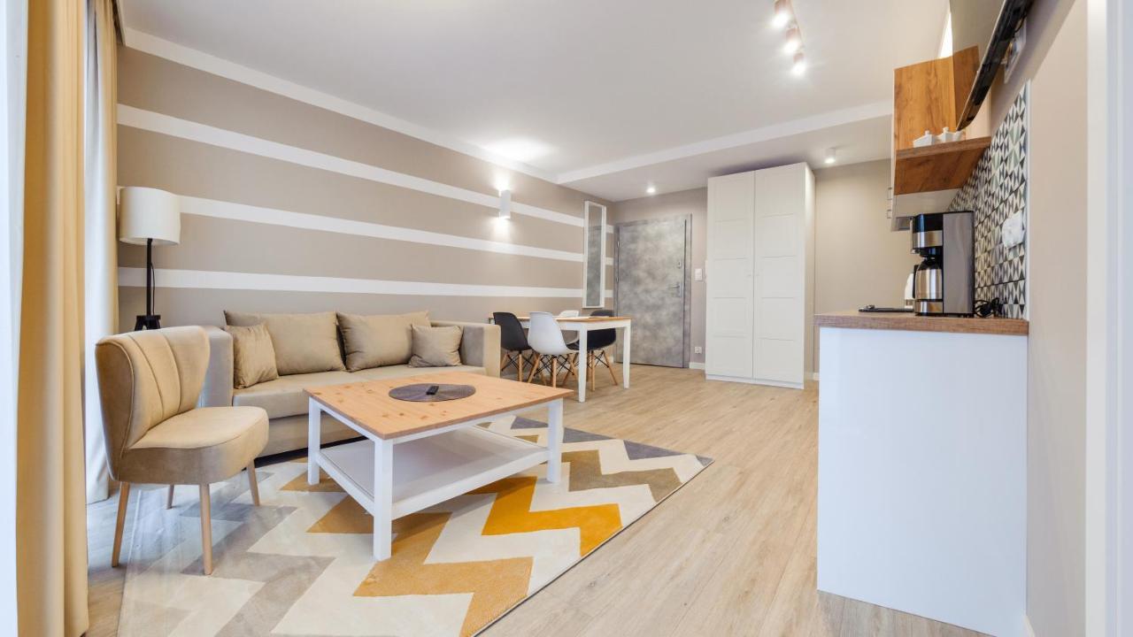 Apartamenty Sun & Snow Baltic Apartments Z Basenem โปเบียโรโว ภายนอก รูปภาพ