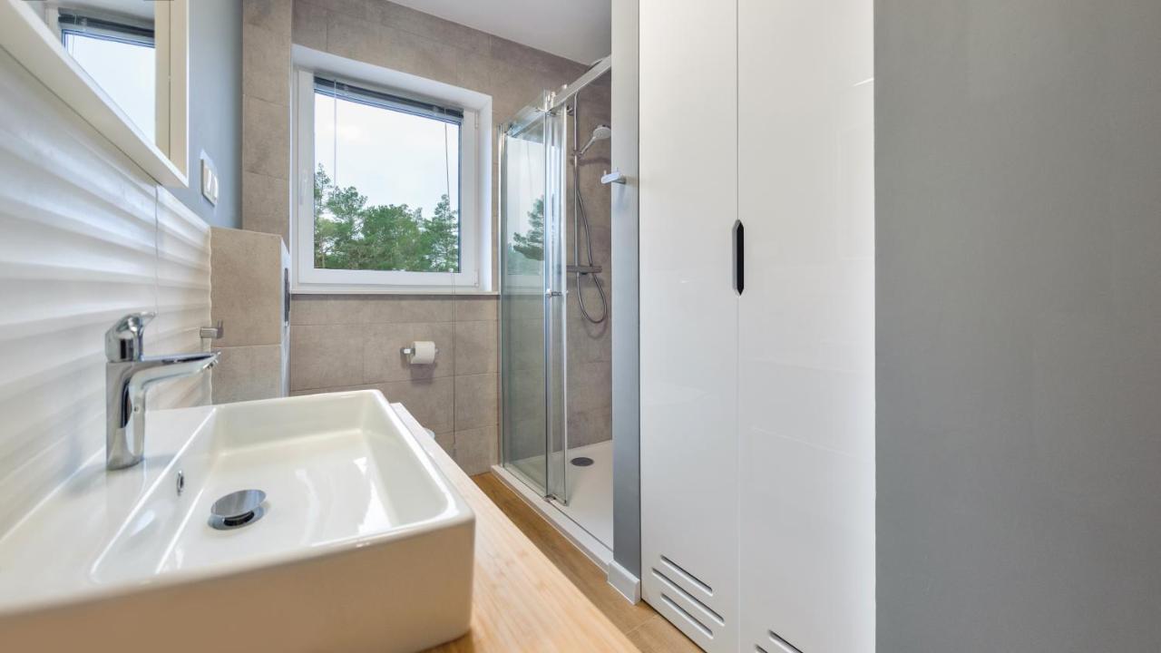 Apartamenty Sun & Snow Baltic Apartments Z Basenem โปเบียโรโว ภายนอก รูปภาพ